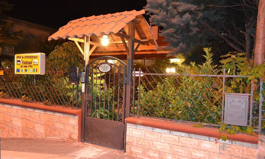 Taras Di San Vito Guest House Taranto Exteriör bild